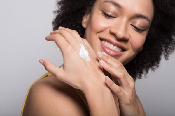 10 Best Whitening Creams In Nigeria [+Current Prices]