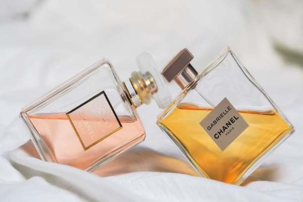 How to Make Your Perfume Last Longer on Clothes
